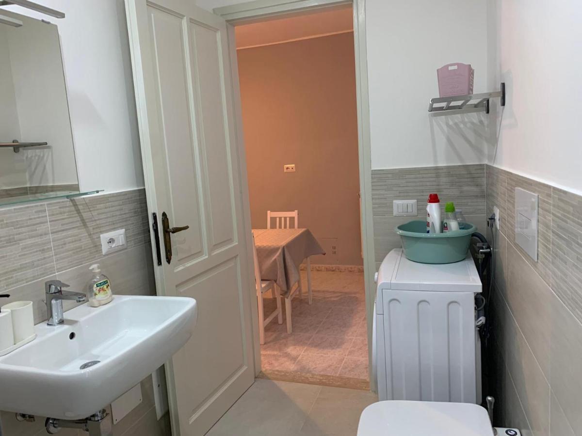Apartamento Il Nido Delle Rondini Formia Exterior foto