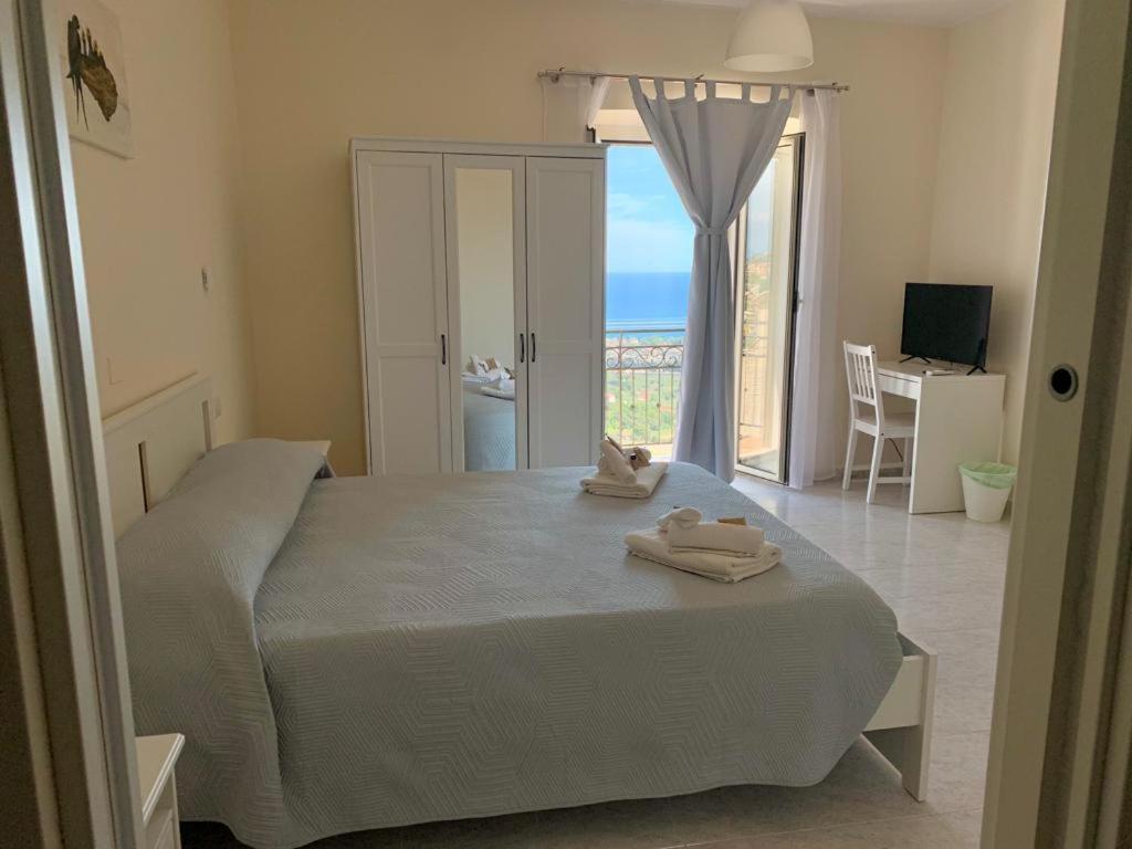 Apartamento Il Nido Delle Rondini Formia Exterior foto